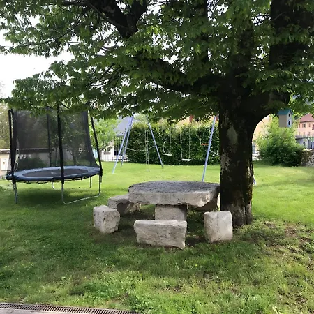 Feriehus De L'ain T'y Piques